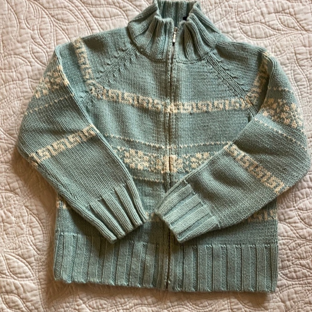 GAP sweater